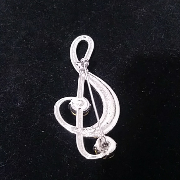 Beautiful gold with rhinestone Treble Clef pin - Picture 3 of 5